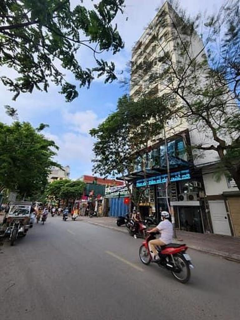 Main-Bán Nhà Mặt Ngõ 27 Đại Cồ Việt, Kinh Doanh Sầm Uất, 160m2, Mặt Tiền 9m, Giá 42 Tỷ-0