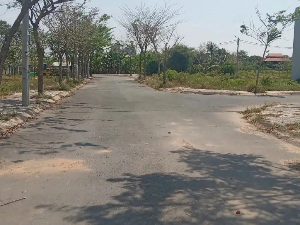 Main-Bán nền đất khu Vạn Phát Hưng, đường Trường Lưu-1