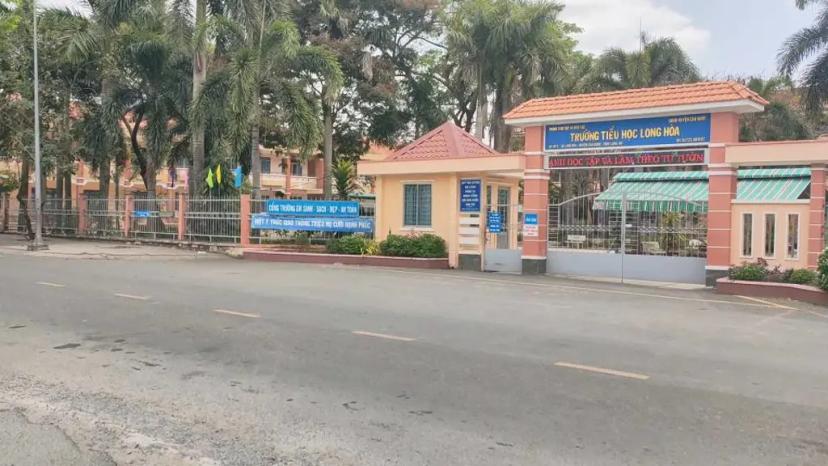 BÁN LÔ ĐẤT ĐỐI DIỆN TRƯỜNG HỌC LONG HOÀ