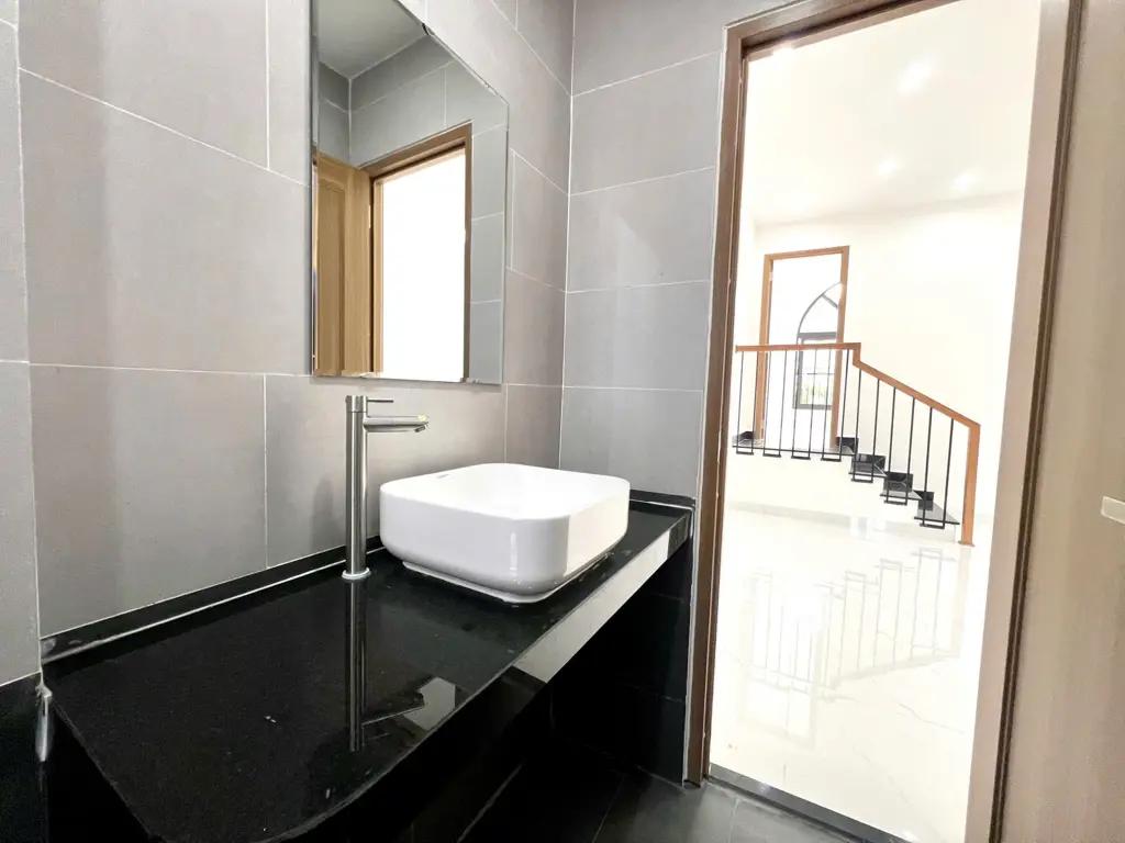 Main-NHÀ 2 TẦNG 2 MẶT TIỀN SÁT CHỢ HOÀ THỌ TÂY- CẨM LỆ - ĐÀ NẴNG-10