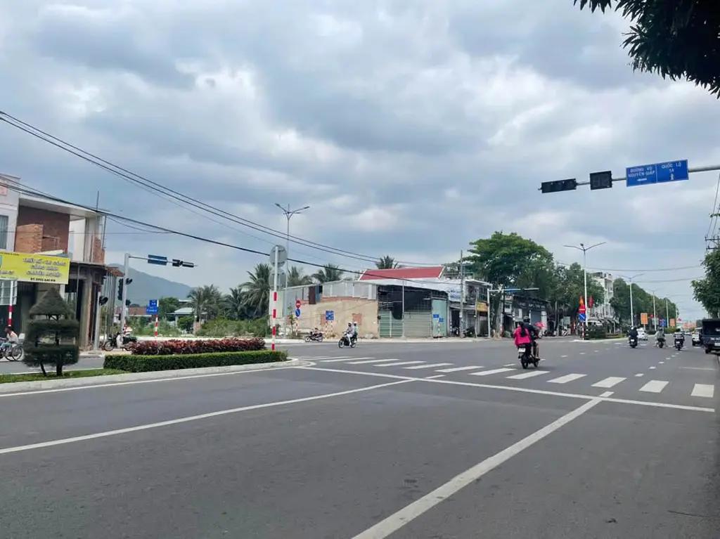 Main-Bán nhà mặt tiền đường 23/10 Tp. Nha Trang-2
