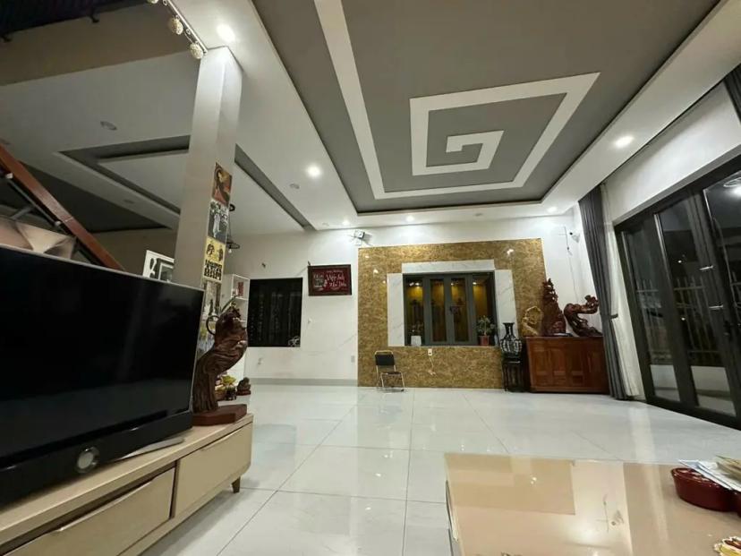 Cơ hội sỡ hữu ngay biệt thự 2 mặt tiền khu Nam Hoà Xuân, TP. Đà Nẵng