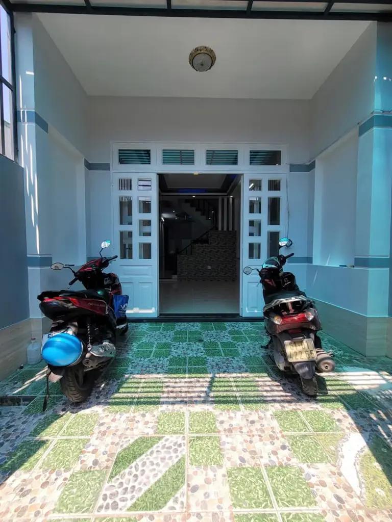Main-Bán nhà 1 trệt 1 lầu, cách đường Ngô Văn Sở 100m, Tp. Dĩ An-3