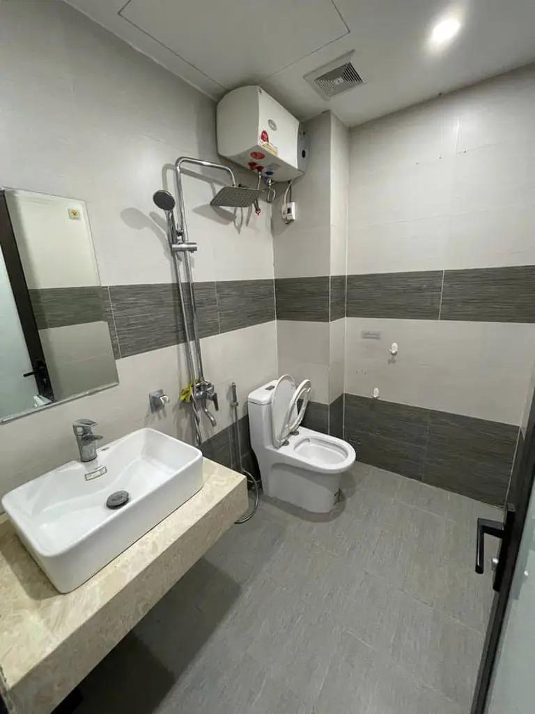 Main-Cần Bán Nhà Mới 5 Tầng Tại Bát Khối Long Biên, Vị Trí Đỉnh, Sát Mặt Đường-4