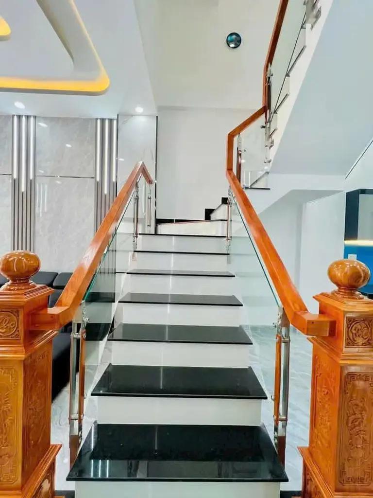 Main-Bán nhà 3 tầng mới hoàn thiện tại ngã tư Bình Chuẩn, Thuận An, Bình Dương-4