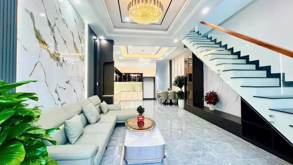 Main-Bán nhà hẻm 01 Lạc Long Quân, Pleiku-1