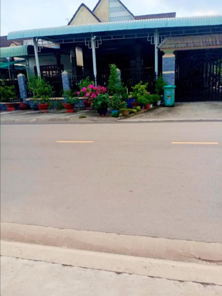 Bán đất mặt tiền đường nhựa Vĩnh Tân