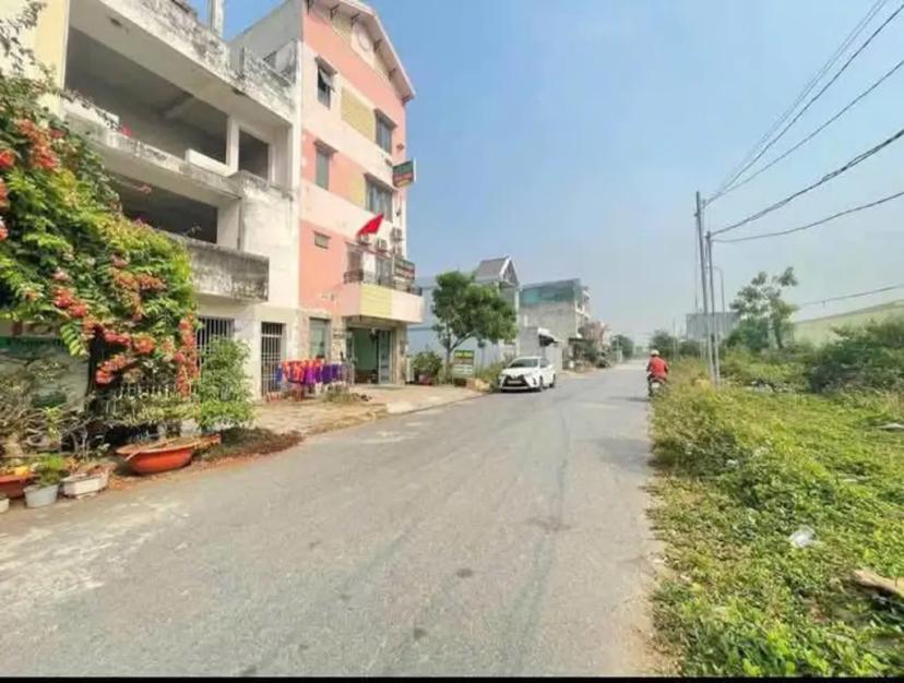 Bán nền đẹp đường nhựa đường 13 KDC 135 Thị Trấn Bến Lức