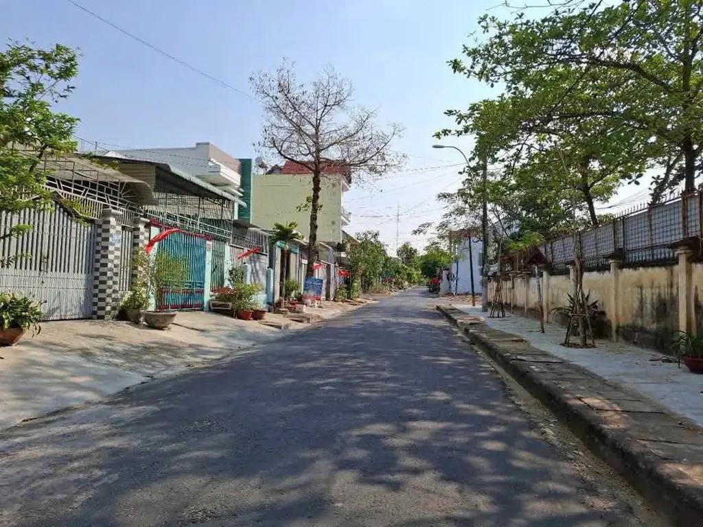 Main-Bán Đất tặng nhà cấp 4 còn ở tốt mặt tiền đường Trương Hán Siêu, phường Duy Tân, TP Kon Tum-0