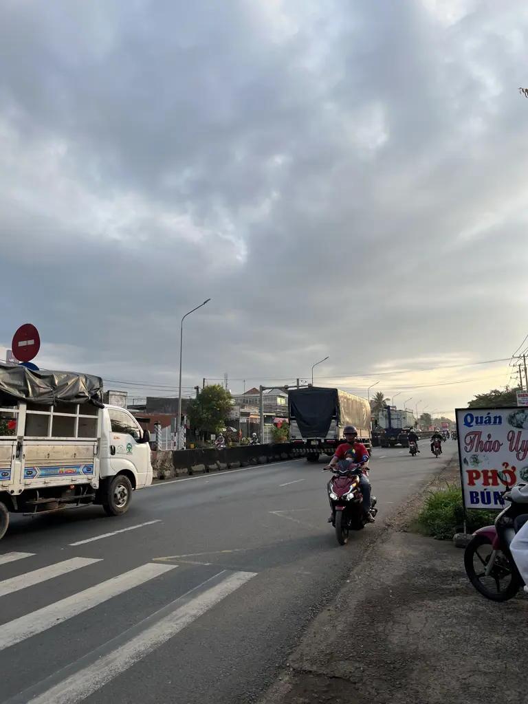 Bán đất tặng nhà tại Thống Nhất gần Sân Bay Long Thành - cần tiền gấp nên ai thiện chí em sẽ bớt ạ