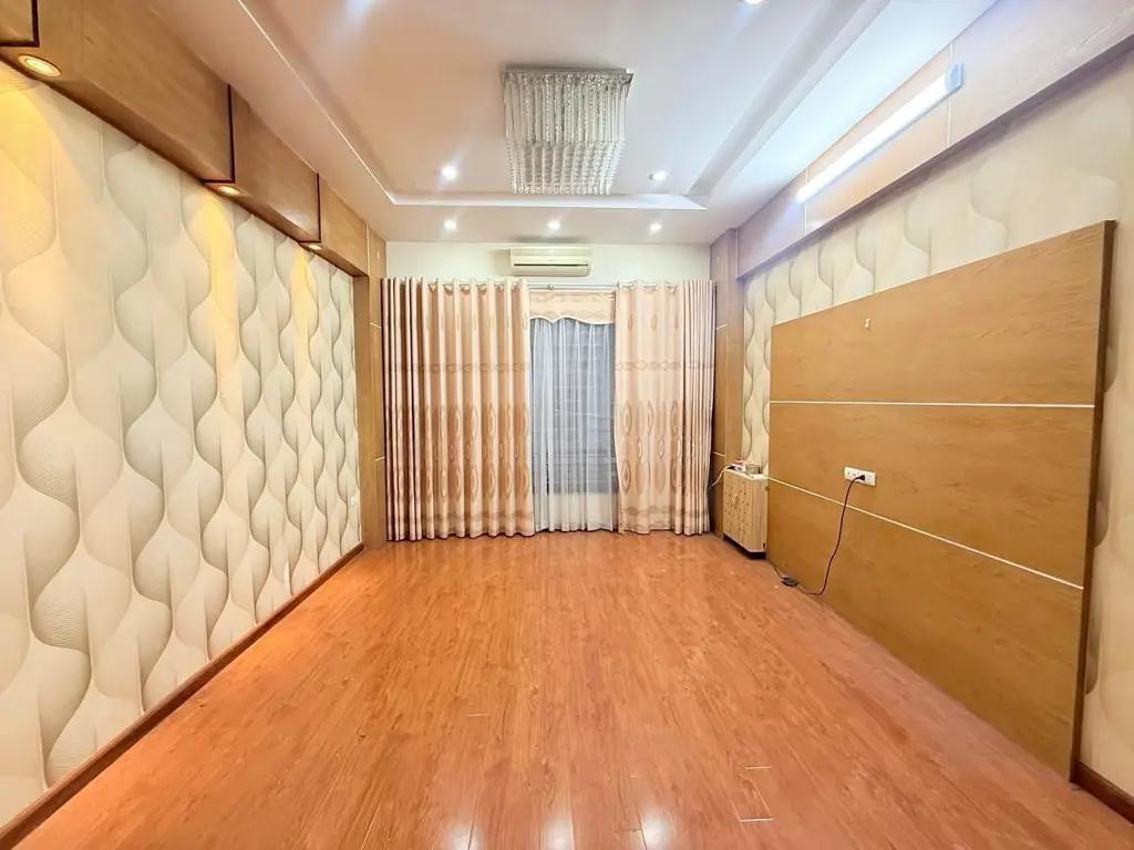 Main-42M2 OTO TRÁNH TRẦN QUỐC HOÀN - KINH DOANH TẤP NẬP-3