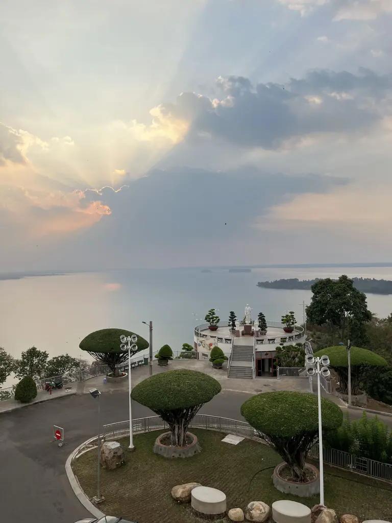 Main-BÁN LÔ ĐẤT VIEW HỒ – VIEW ĐỨC MẸ NÚI CÚI – VIÊN NGỌC ẨN MÌNH TẠI ĐỊNH QUÁN, ĐỒNG NAI GIÁ 1 TỶ/1000M2-6