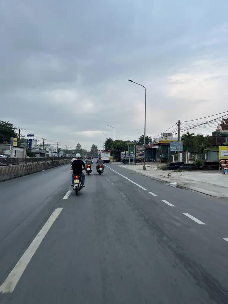Main-Bán gấp lô đất tặng sẵn vườn trái cây tại La Ngà-0