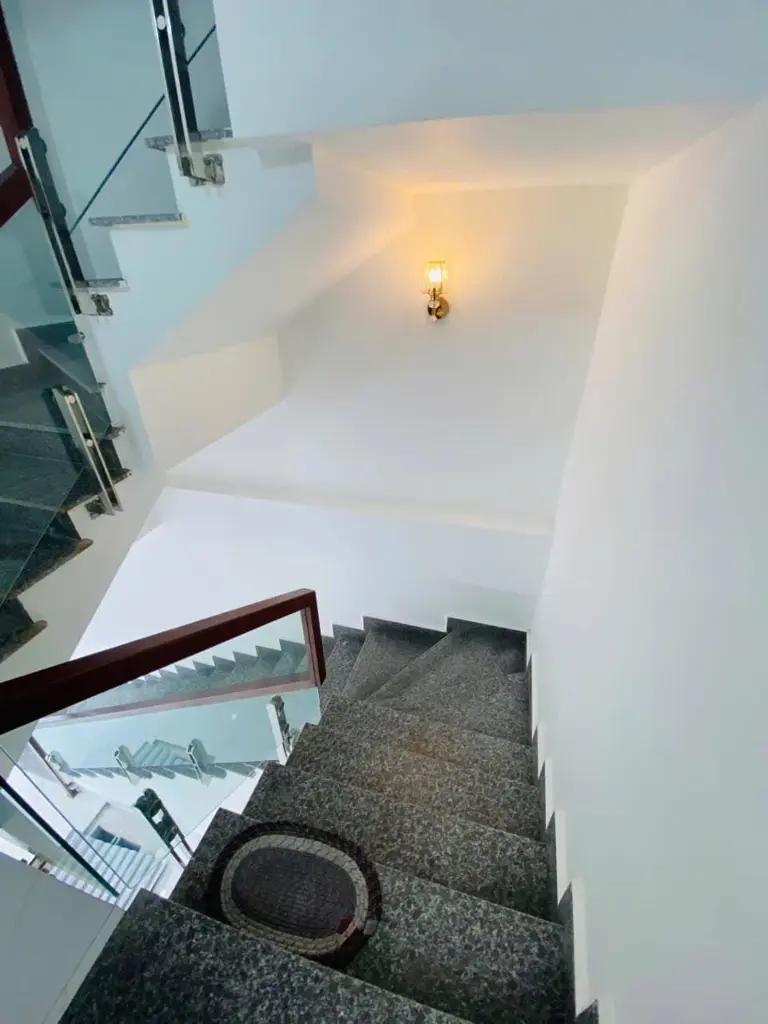Main-🏘 Bán nhà 3 tầng mặt chính moong Y tế - Hà Lầm, Hạ Long-4