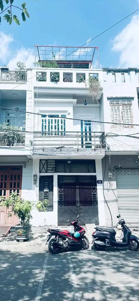 Nhà 1 lầu 1 triệt 1 tum - Mặt Tiền Đường số 4 Gần Chợ Xóm Vắng, phường Dĩ An, Tp. Dĩ An