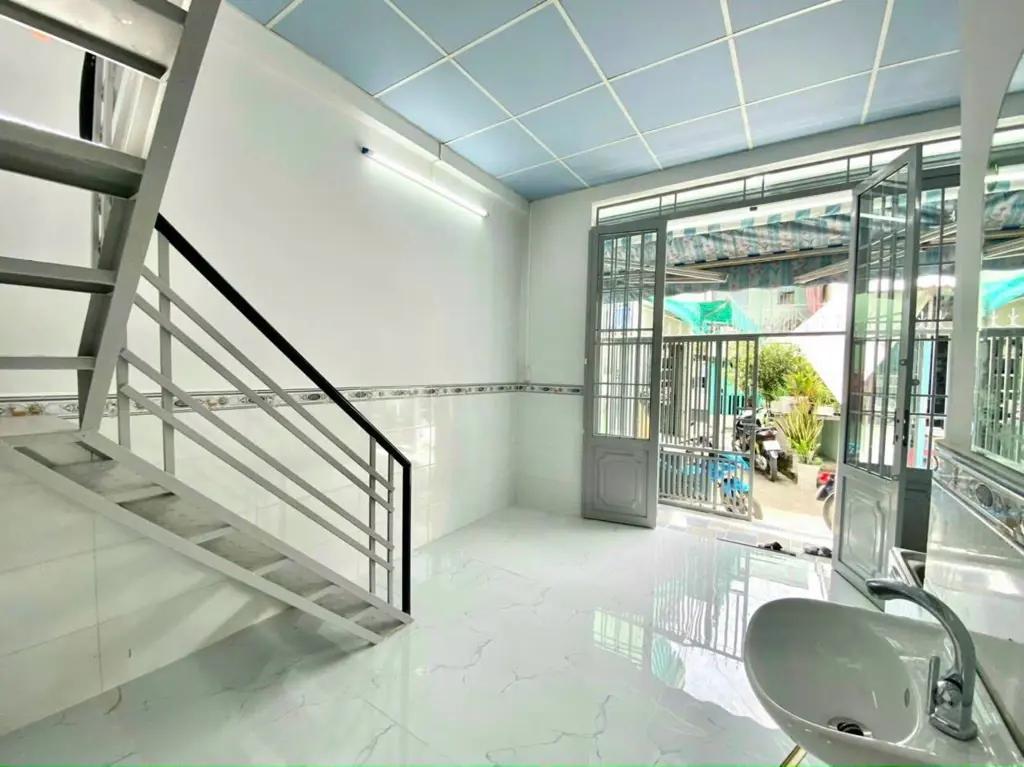 Main-Nhà 1 Trệt 1 Lầu Hẻm 180 CMT8-2