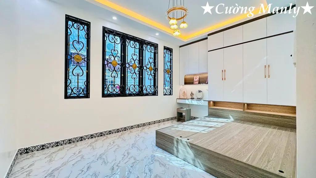 Main-Cực hiếm Phố Hai Bà Trưng, Cát Dài, nhà 3 tầng mới hoàn thiện, thiết kế tân cổ điển-2