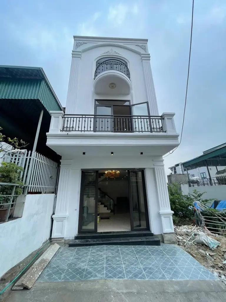 Main-Bán Nhà 4 Tầng Dốc Nhà Thờ, Phường Bạch Đằng Trung Tâm Thành Phố Hạ Long, Gần Cột Đồng Hồ-0