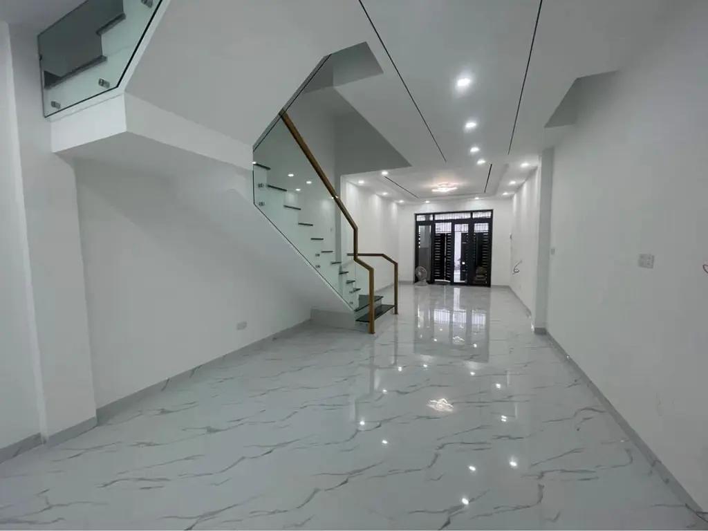 Main-BÁN NHÀ GẦN BIỂN NHA TRANG 3 TẦNG MỚI HOÀN THIỆN - 107M2 SÂN ĐỖ OTO RỘNG RÃI CHỈ 5,1 Tỷ-5