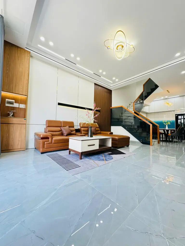 Main-Nhà đẹp 1 trệt 2 lầu mới 100% - full nội thất cao cấp đường D35 - sổ hồng hoàn công-3
