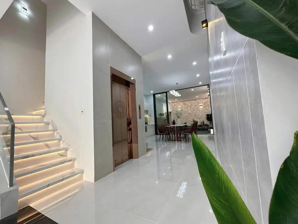 Main-Bán nhà mặt tiền đường Thái Văn Lung, P.2, Vũng Tàu-1