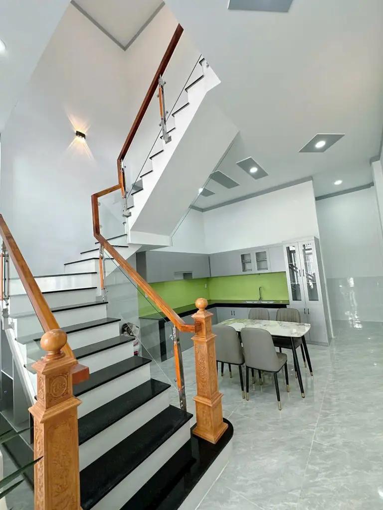 Main-BÁN NHÀ LẦU , THỔ CƯ 100% NGAY UỶ BAN PHƯỜNG HỐ NAI  , GX LỘC LÂM , NGAY TRUNG TÂM TP .BIÊN HOÀ-4