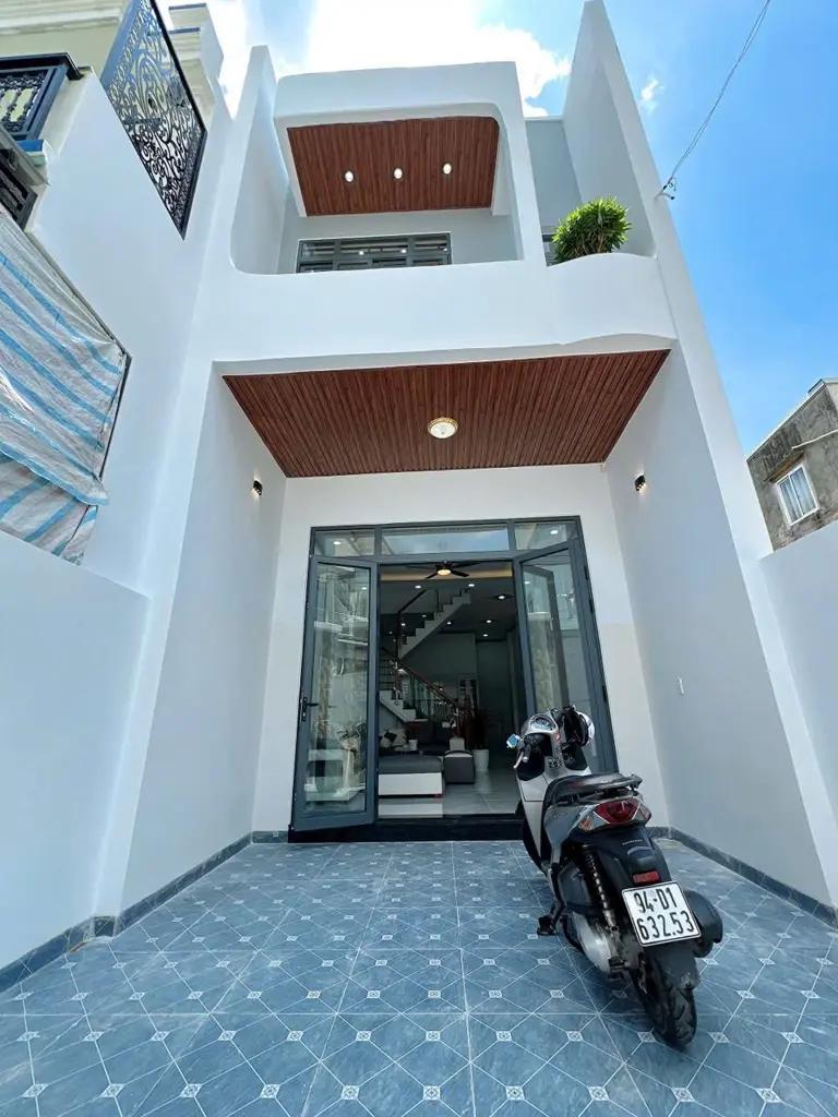 BÁN NHÀ LẦU , THỔ CƯ 100% NGAY UỶ BAN PHƯỜNG HỐ NAI  , GX LỘC LÂM , NGAY TRUNG TÂM TP .BIÊN HOÀ