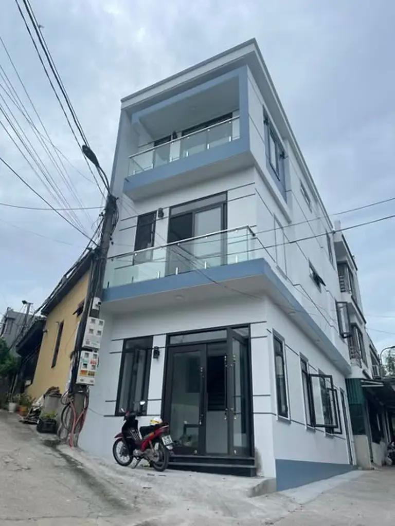Cần Bán Nhà 3 Tầng Siêu Đẹp Sau Sân Vận Động Hà Lầm