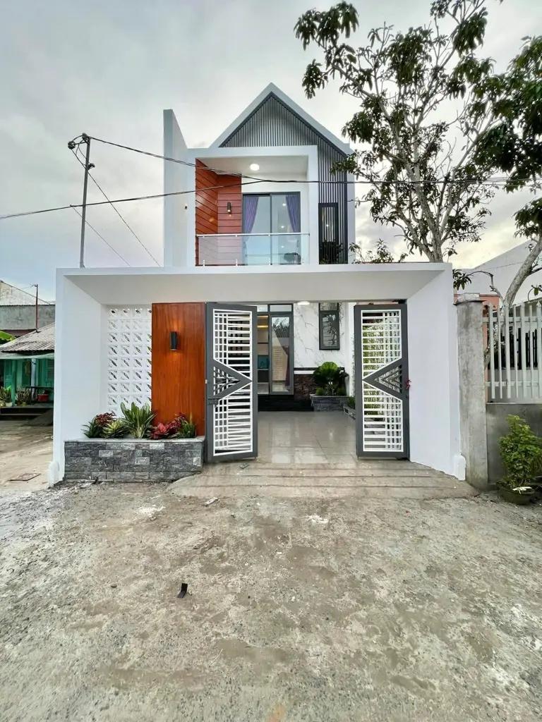 CẦN BÁN NHÀ GẤP TRẢ TRƯỚC 600TR NHẬN NHÀ