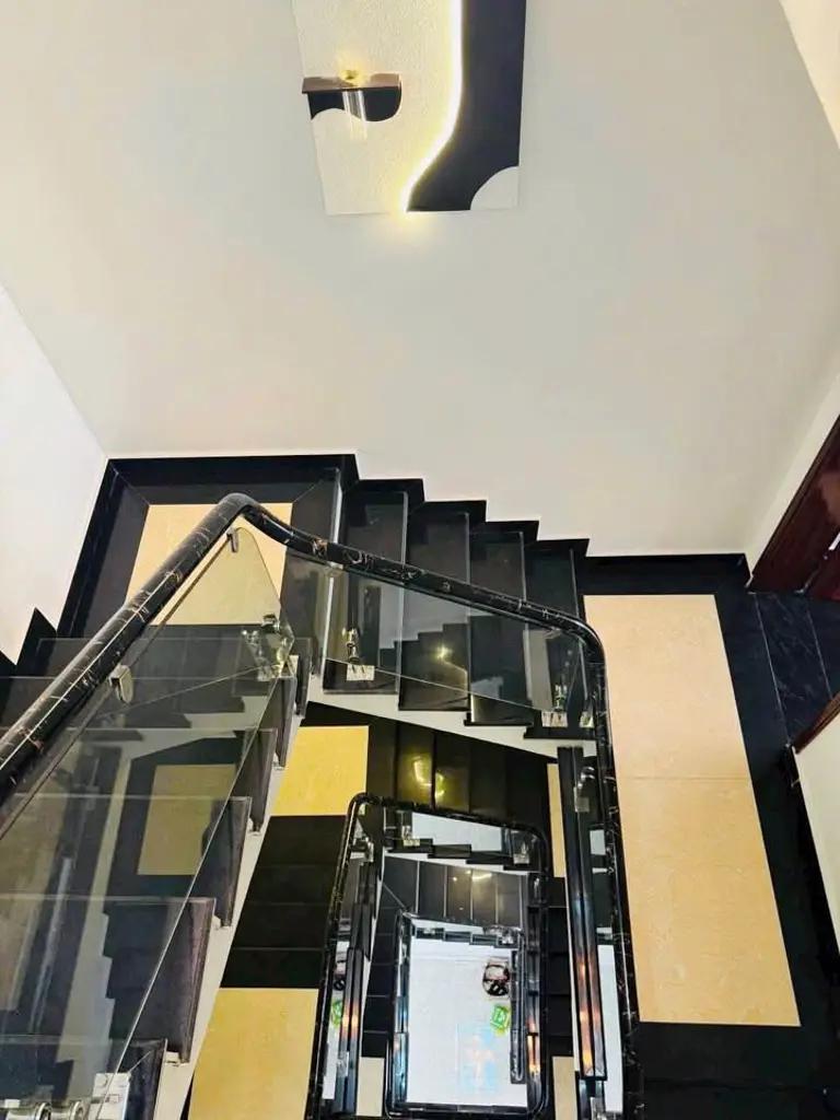 Main-Phân lô tuyến 2 Lê Hồng Phong, nhà 4 tầng dân xây-3