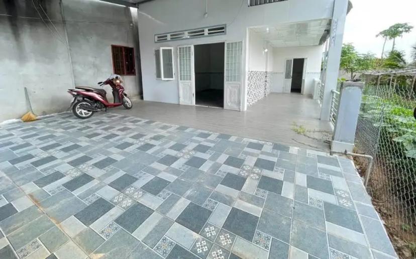 NHÀ CẤP 4 THUỘC TRỊ TRẤN ĐẤT ĐỎ