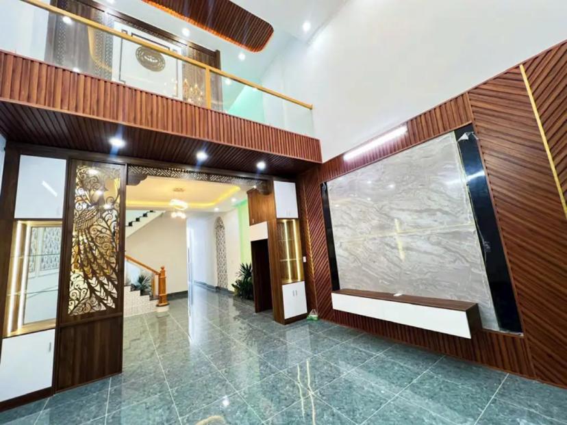 Bán nhà 1 lửng 1trệt được tọa lạc ngay vị trí đắc địa Kp3 trung tâm Trảng Dài, Biên Hòa, Đồng Nai với nhiều công năng, tiện ích