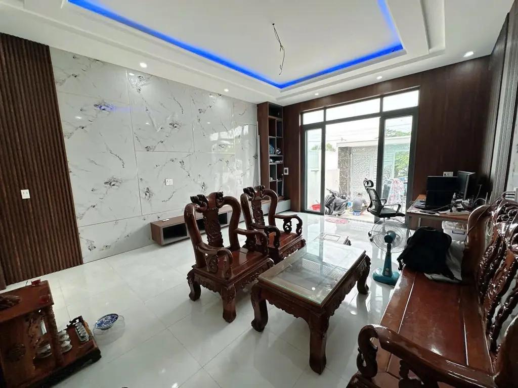 Main-Nhà lầu 1 trệt sổ riêng thổ cư thuộc khu Thiện Tân - Trảng Dài Giá chỉ 2 tỷ 350tr-1
