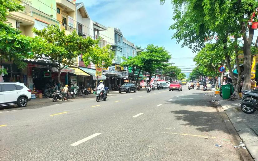 SIÊU HOT – NHÀ 3,5 TẦNG ĐỐI DIỆN CHỢ CẨM LỆ – Vị trí không mua ngay là tiếc cả đời!